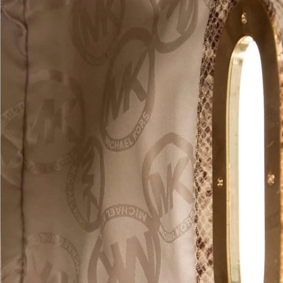 Michael Kors BERKLEY SNAKESKIN CLUTCH - EUC - Picture 5 of 8